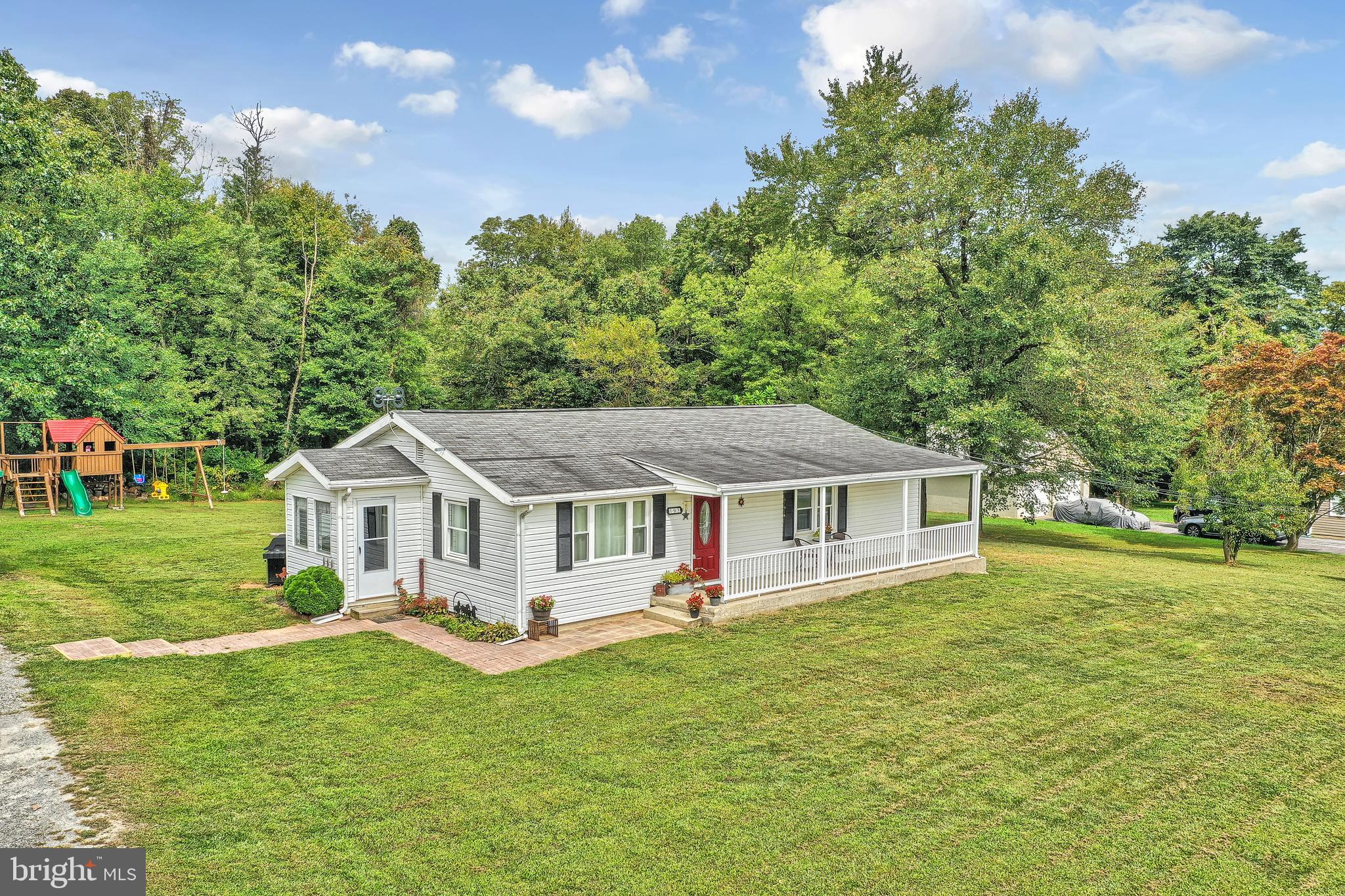 193 Aubel Road Delta, PA 17314 - Photo 4 of 48 Gallery Image 4