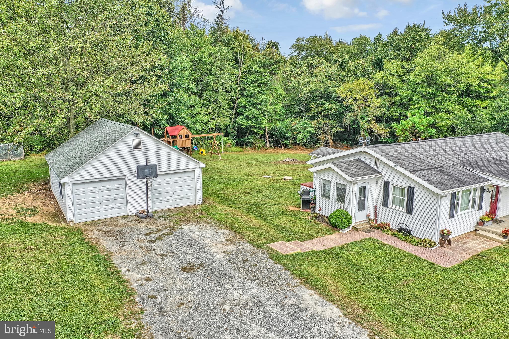 193 Aubel Road Delta, PA 17314 - Photo 6 of 48 Gallery Image 6