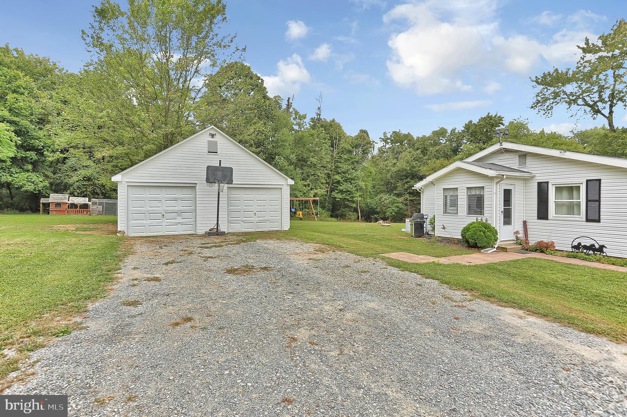193 Aubel Road Delta, PA 17314 - Photo 8 of 48 Gallery Image 8
