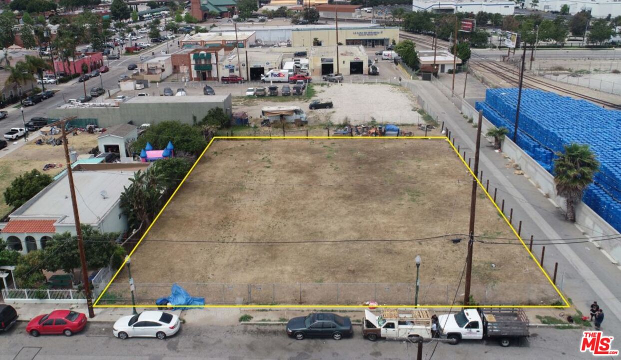 217 East 6th Street, Oxnard, CA 93030 Compass