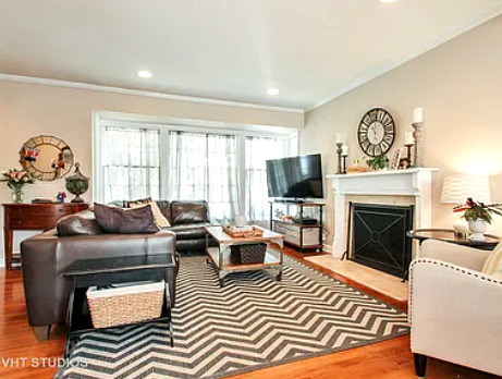 3207 Illinois Road Wilmette, IL 60091 - Photo 3 of 13