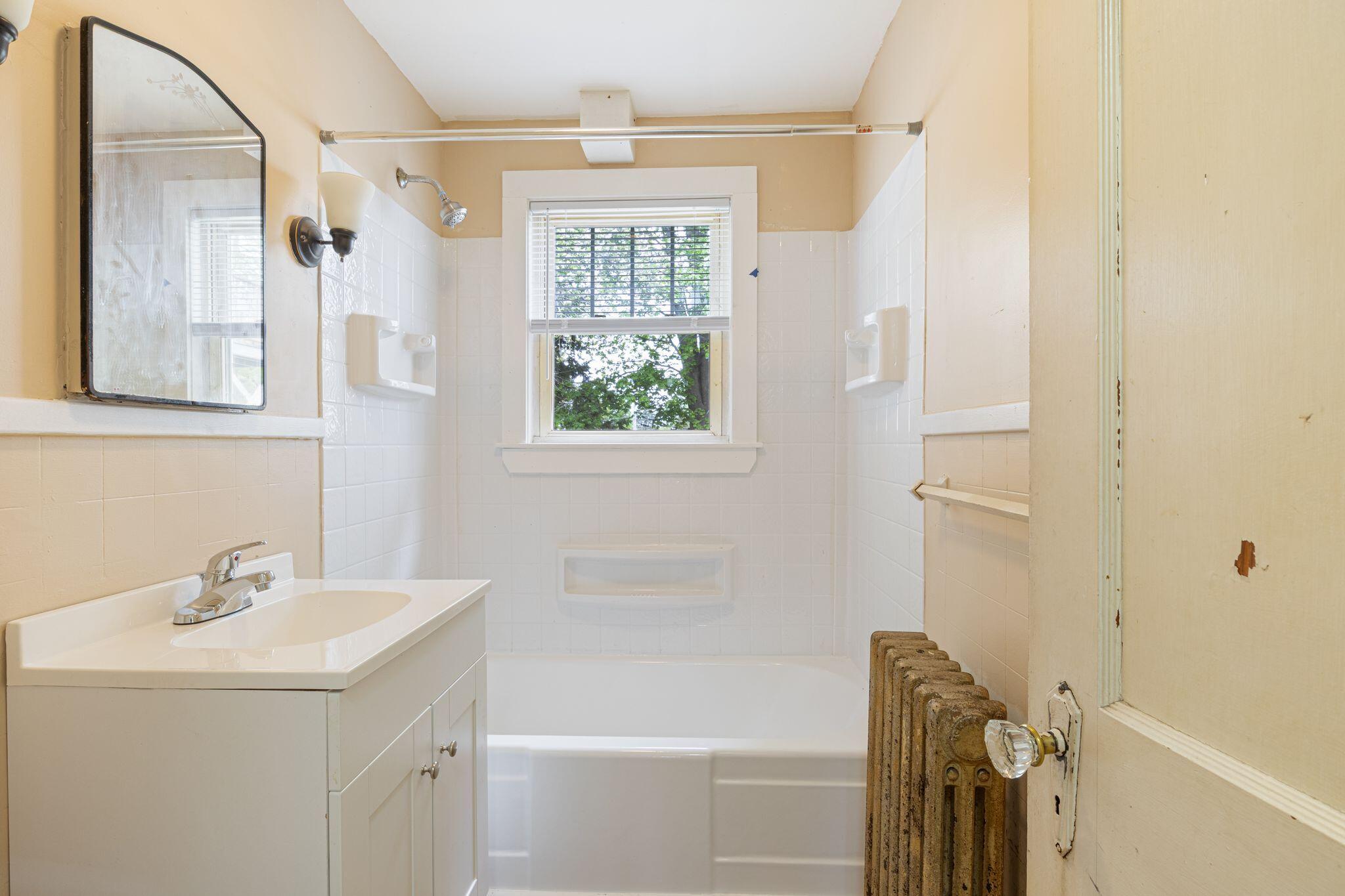 19 Harding Street Biddeford, ME 04005 - Photo 10 of 32 19_Harding_St_11