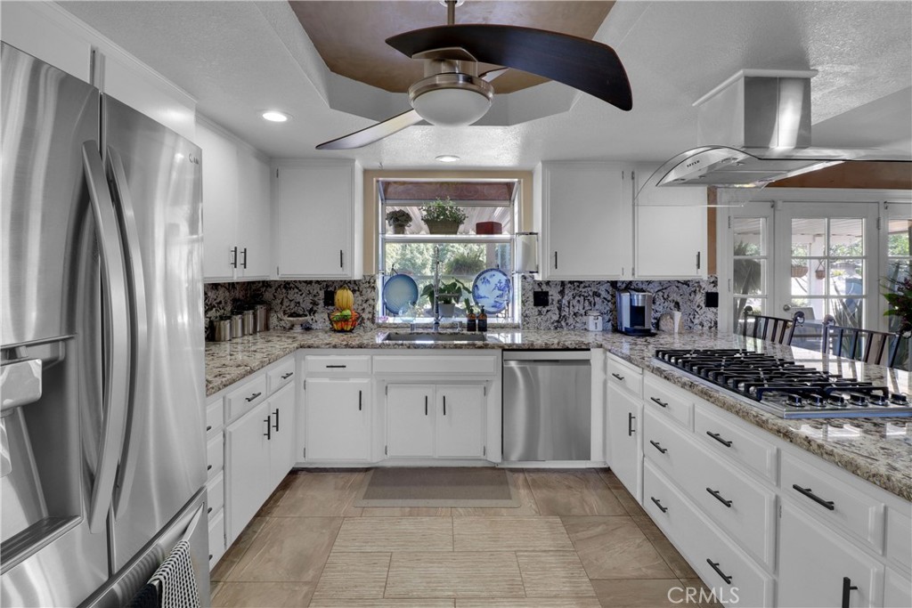 16750 Canyon View Drive Riverside, CA 92504 - Photo 14 of 44 Viking 6 burner cooktop