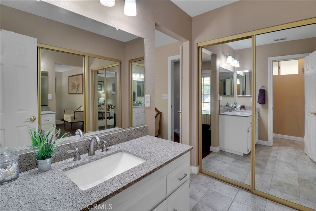 16750 Canyon View Drive Riverside, CA 92504 - Photo 25 of 44 Primary Bathroom