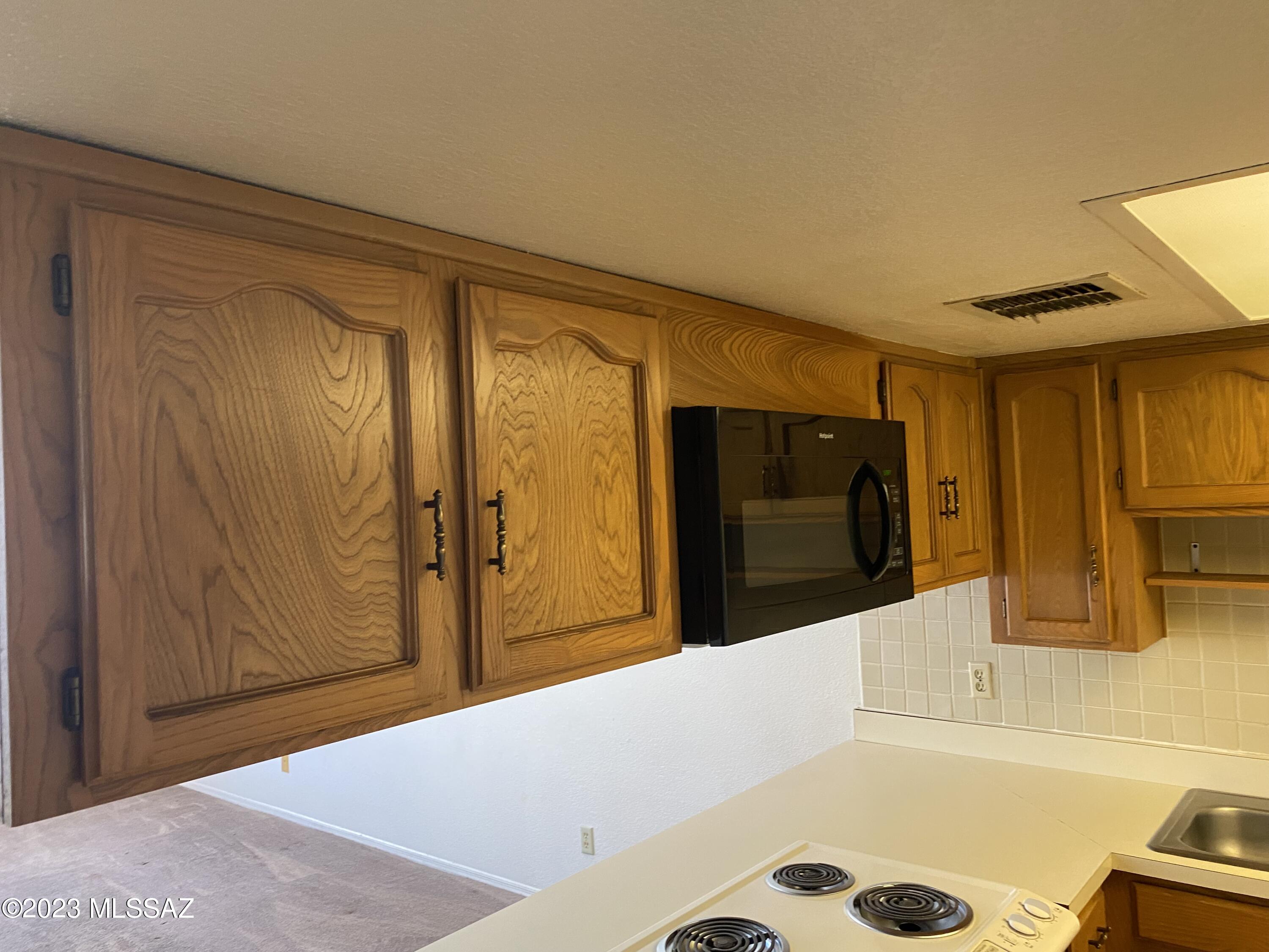 1200 East River Road, Unit J132 Tucson, AZ 85718 - Photo 6 of 10