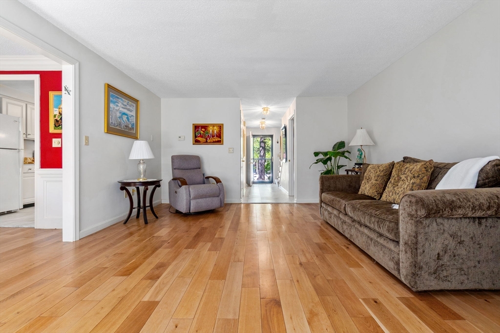 47 Village Post Road, Unit 47 Danvers, MA 01923 - Photo 3 of 29 Gallery Image 3