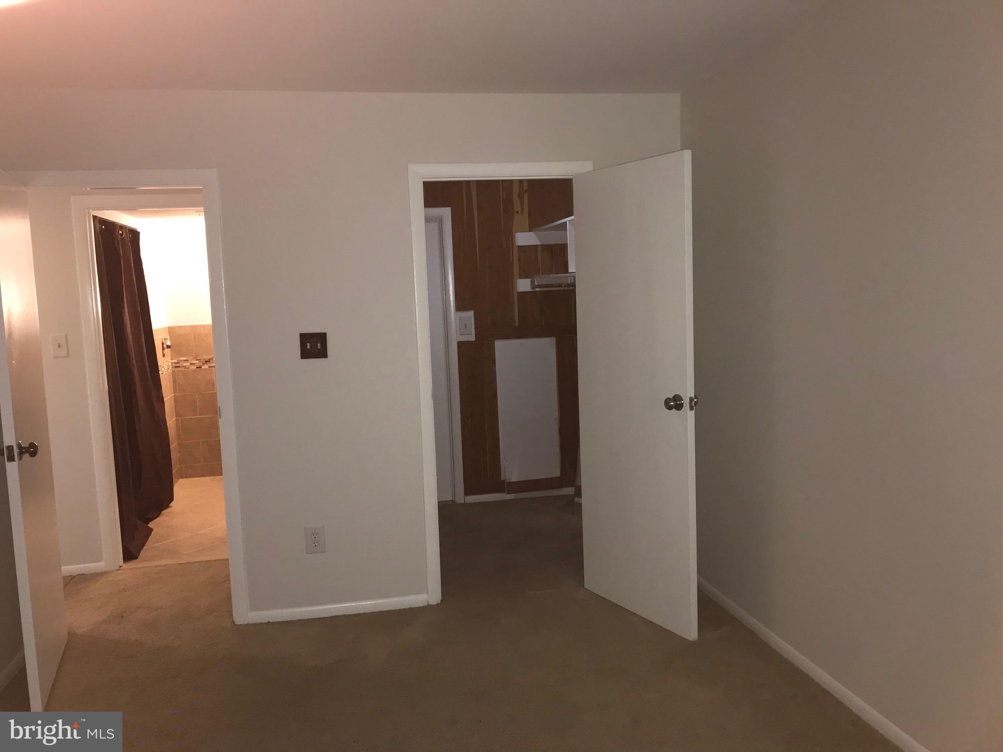 5814 Royal Ridge Drive, Unit M Springfield, VA 22152 - Photo 11 of 14 Master Bedroom