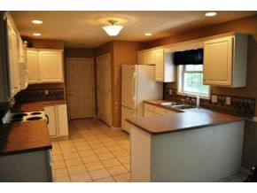 183 Eastern Star Road Kingsport, TN 37663 - Photo 3 of 18 Kitchen