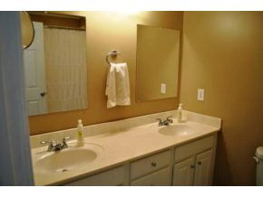 183 Eastern Star Road Kingsport, TN 37663 - Photo 6 of 18 Master Bathroom