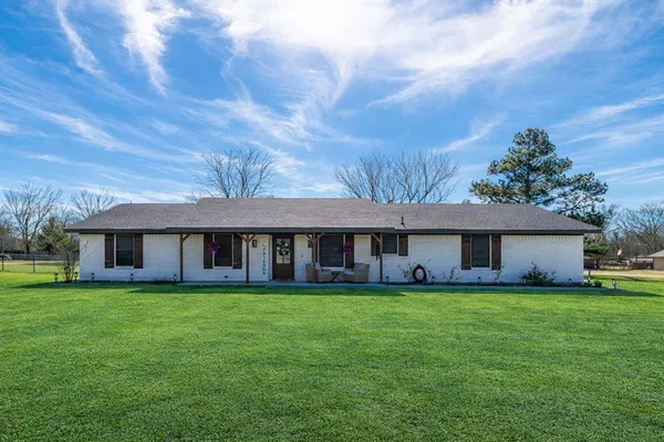 $329,000 | 19 43040th, Powderly, TX 75473