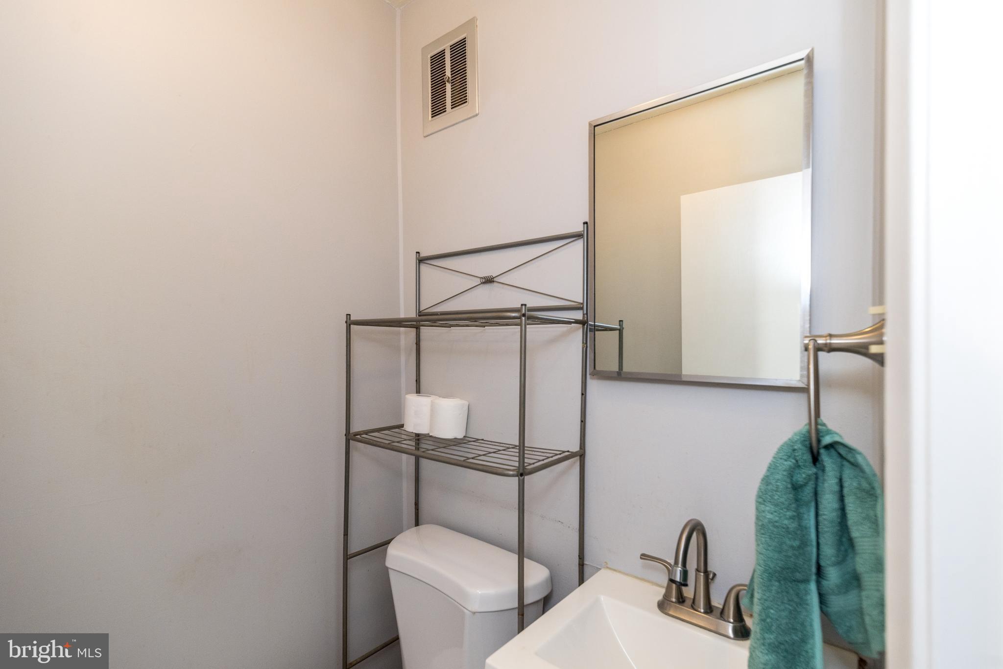 12707 Minden Road Philadelphia, PA 19154 - Photo 14 of 26 Powder Room on Main Floor