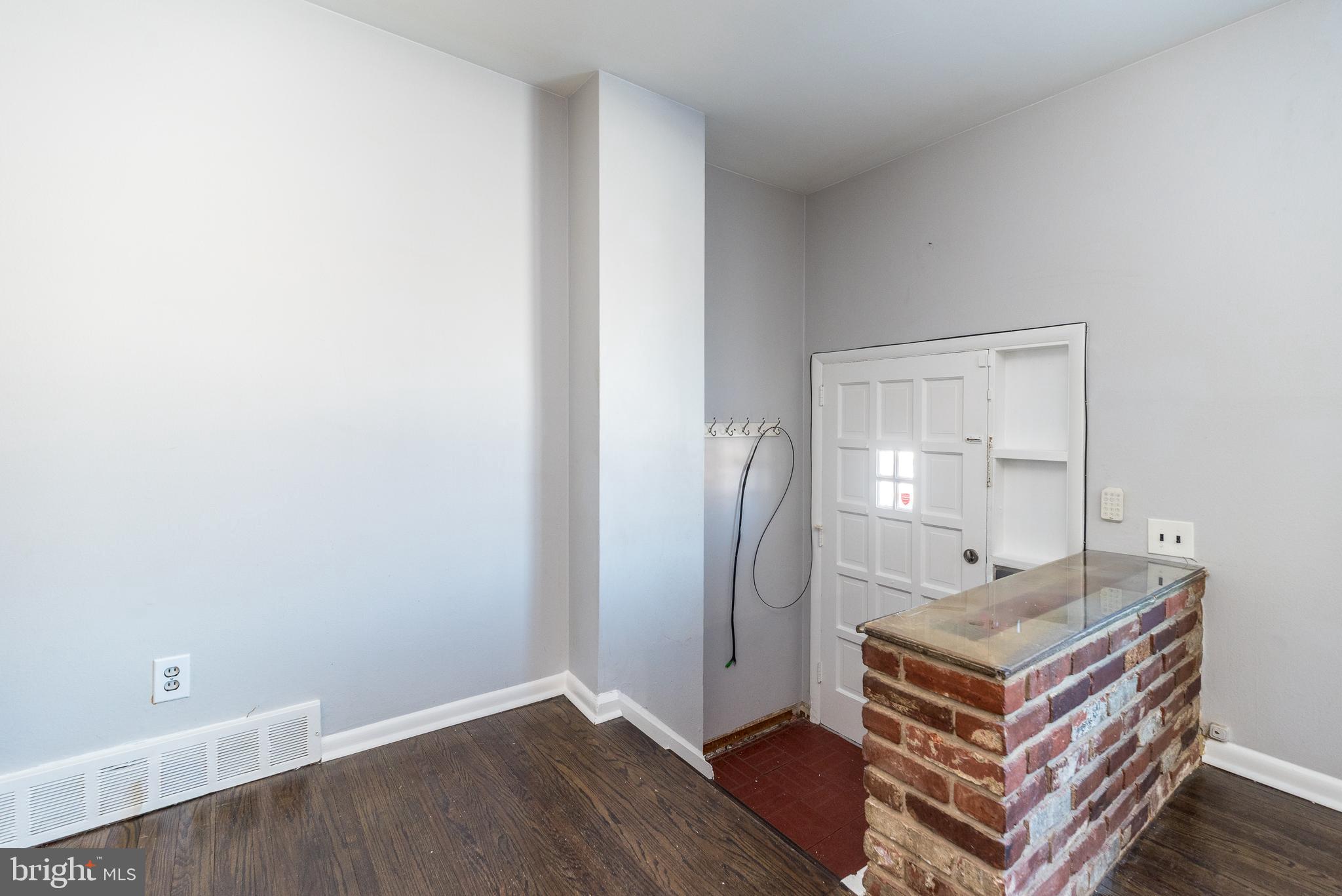 12707 Minden Road Philadelphia, PA 19154 - Photo 3 of 26 Entry