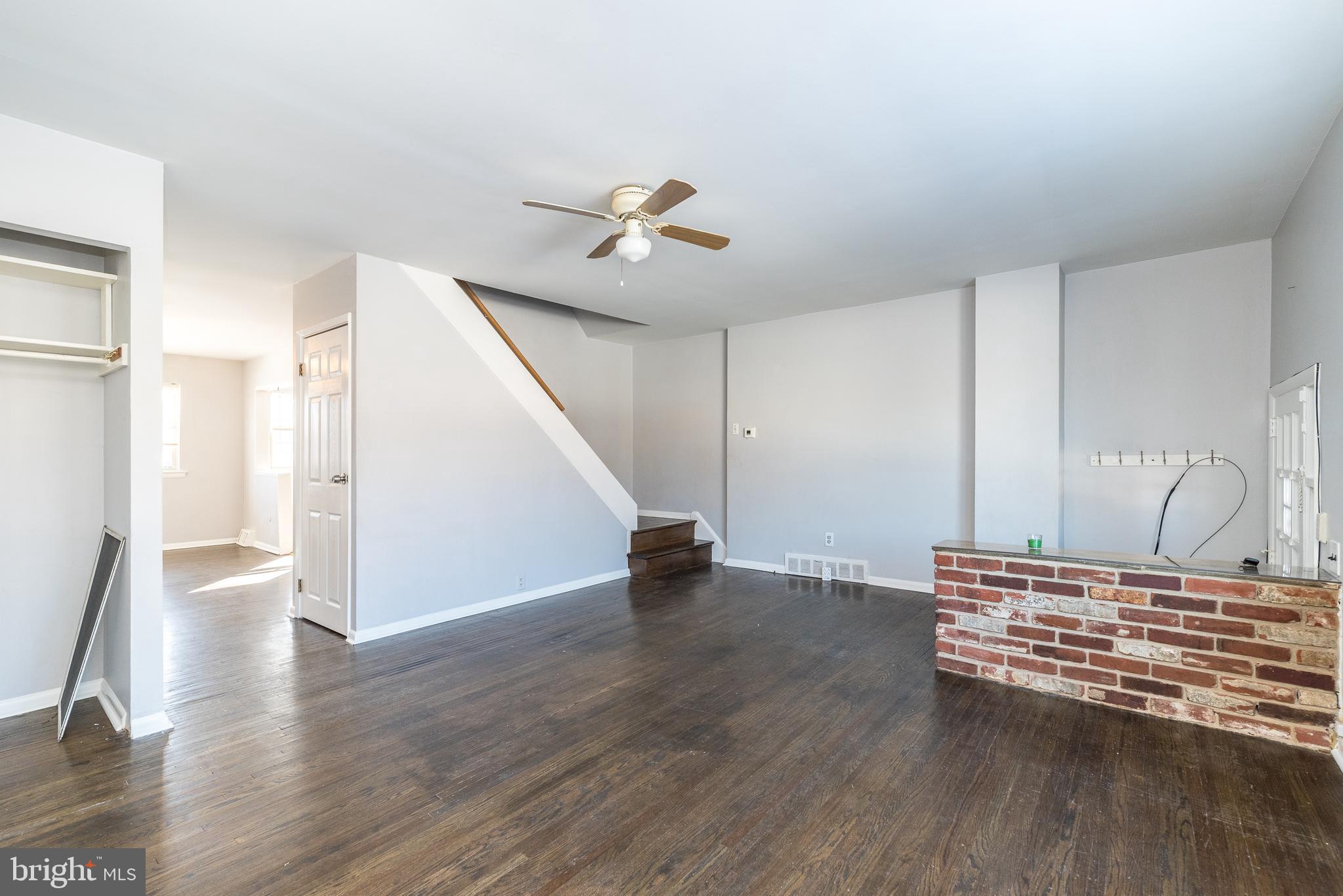12707 Minden Road Philadelphia, PA 19154 - Photo 5 of 26 Living Room