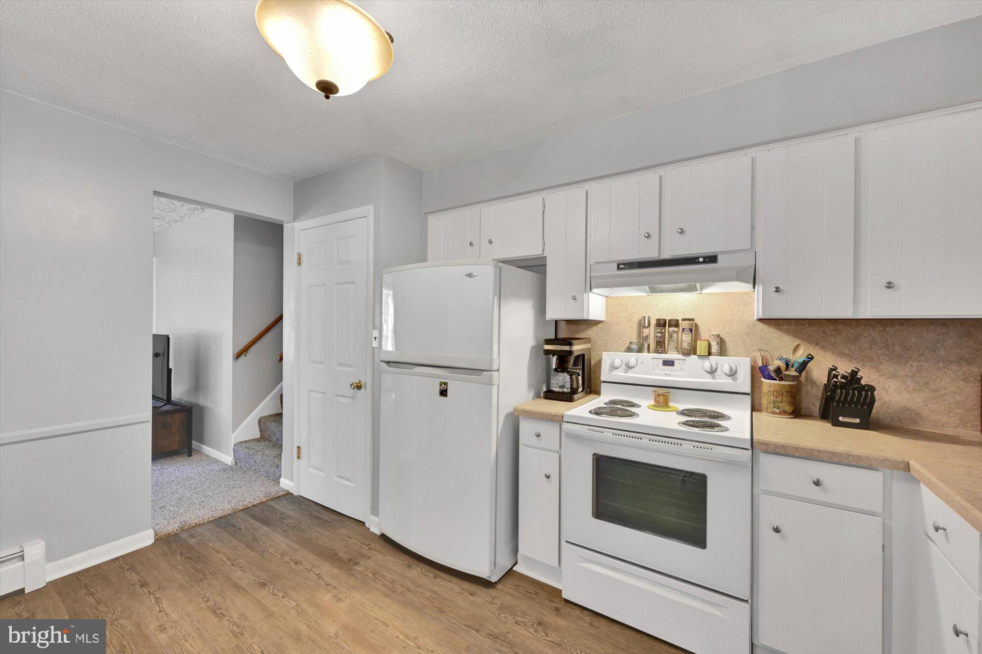 2130 Eden Road York, PA 17406 - Photo 17 of 40 kitchen