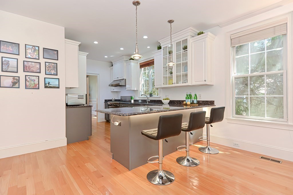 10 Lupine Road, Unit 10 Natick, MA 01760 - Photo 5 of 33 Gallery Image 5