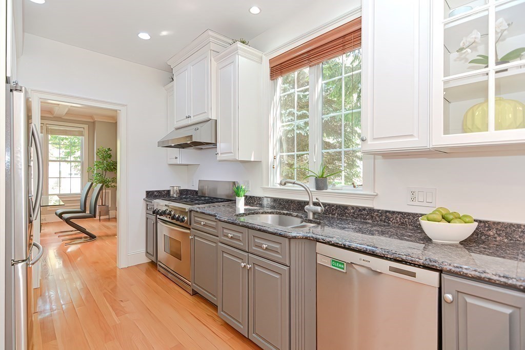 10 Lupine Road, Unit 10 Natick, MA 01760 - Photo 9 of 33 Gallery Image 9