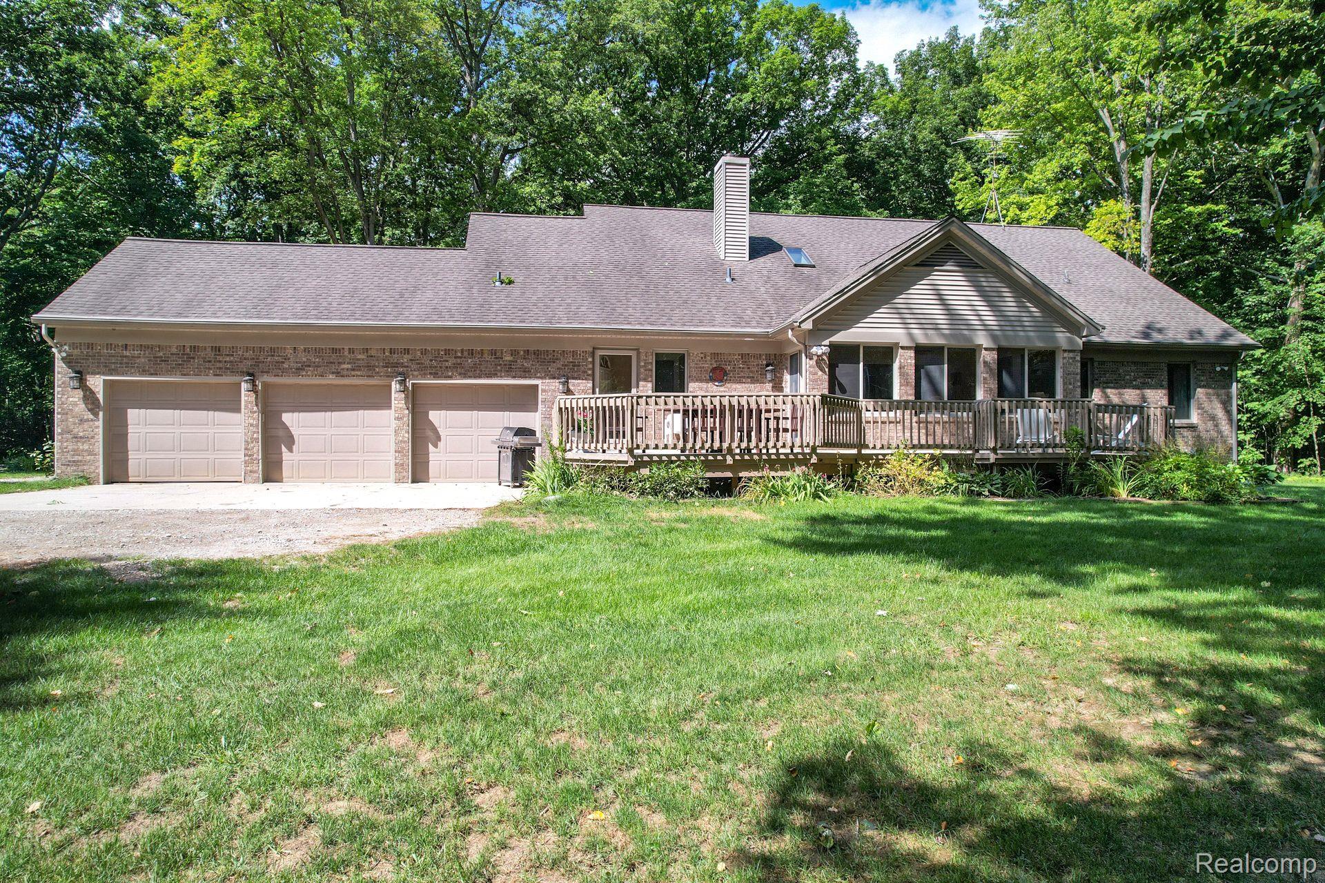 1795 Caughill Road Columbus, MI 48063 - Photo 30 of 38 Gallery Image 30
