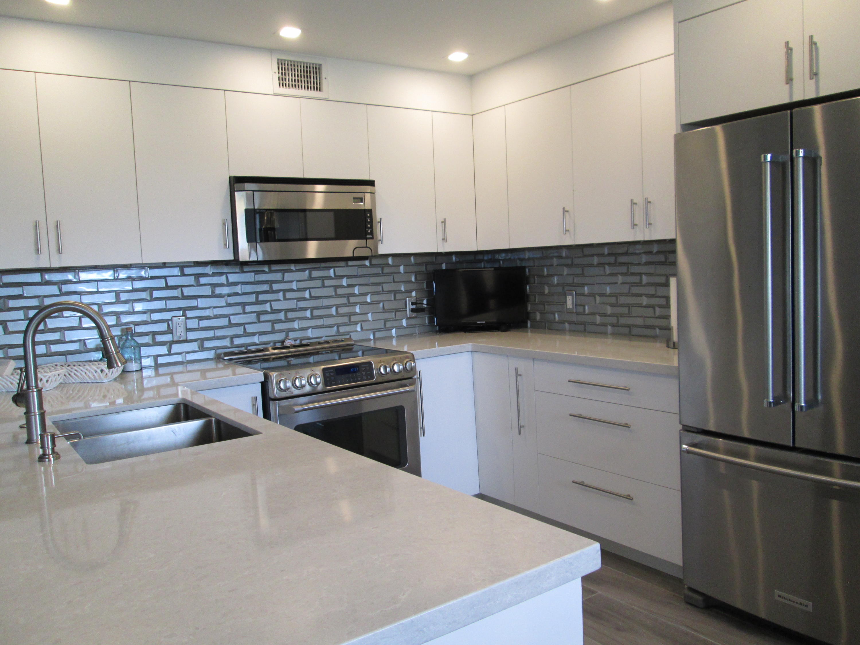 4098 Wolverton East Boca Raton, FL 33434 - Photo 2 of 29 wonderful working kitchen