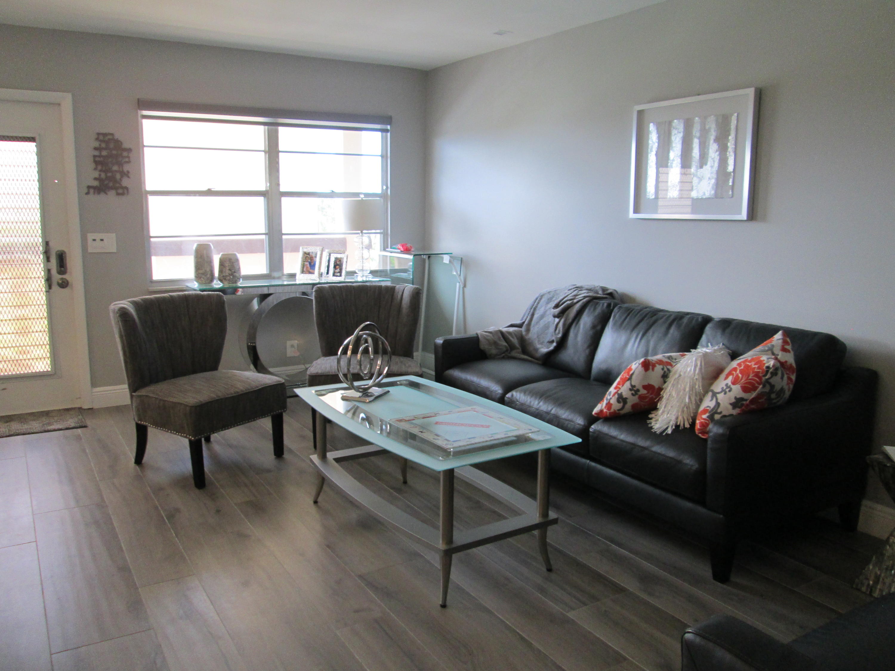 4098 Wolverton East Boca Raton, FL 33434 - Photo 7 of 29 bright living room