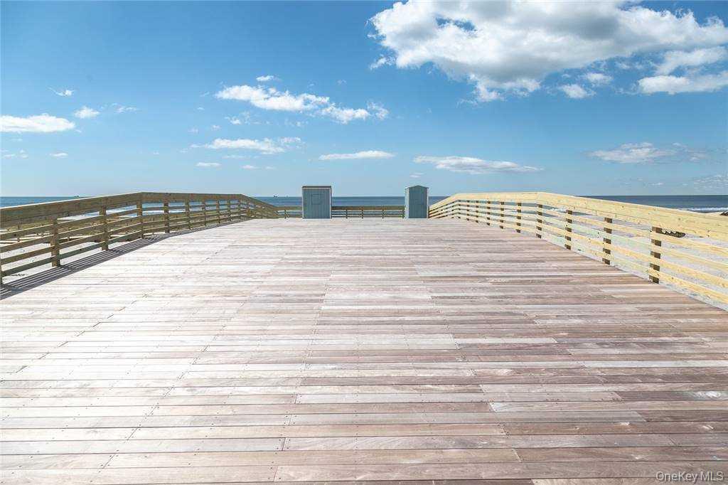522 Shore Road, Unit 4A Long Beach, NY 11561 - Photo 28 of 32 a view of a terrace view