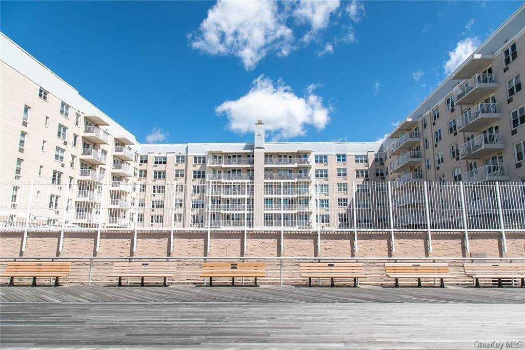 522 Shore Road, Unit 4A Long Beach, NY 11561 - Photo 29 of 32 a view of a large building