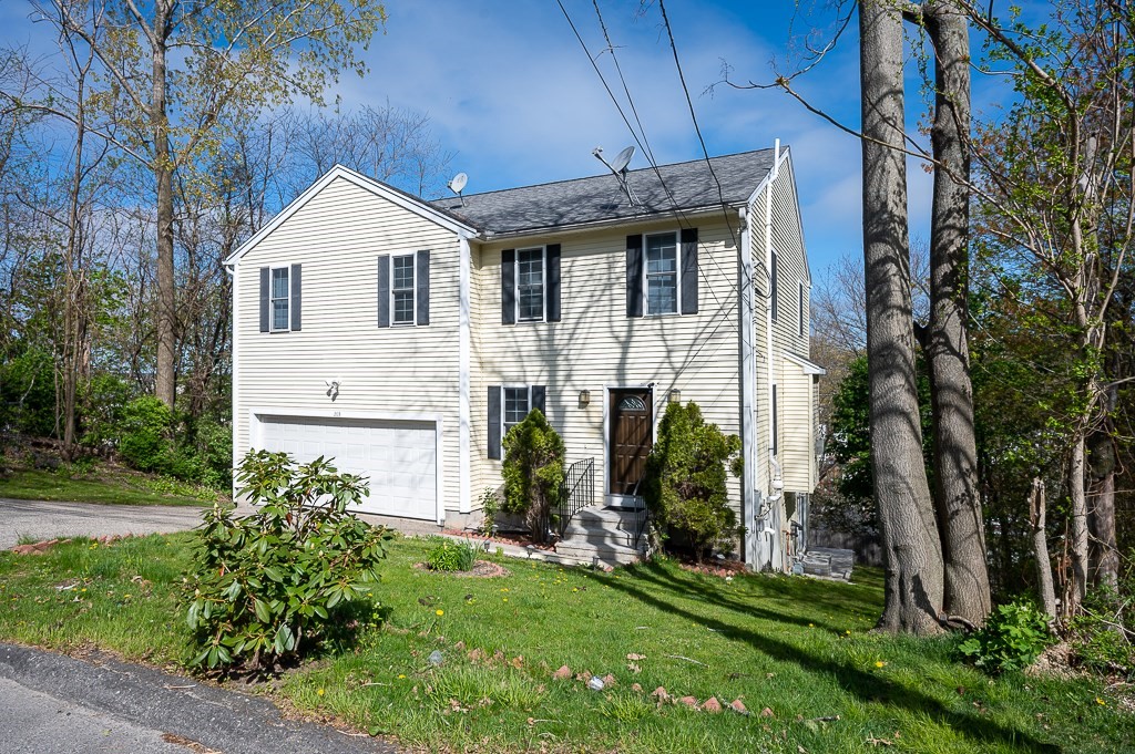 203 Norfolk Street Worcester, MA 01604 - Photo 2 of 38