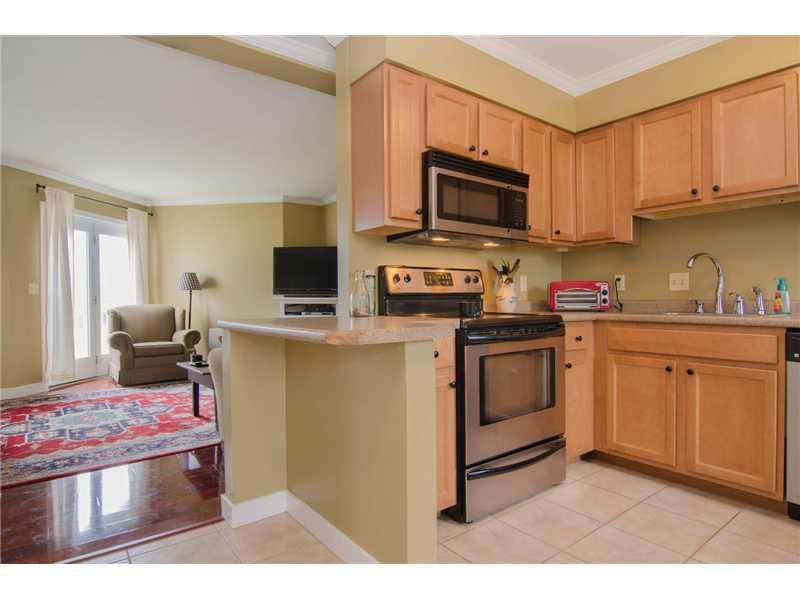 56 Back Cove Estates Road, Unit 56 Portland, ME 04103 - Photo 5 of 18 Kitchen.