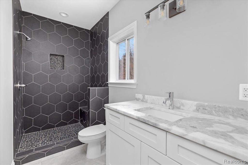 2400 Judah Road Lake Orion, MI 48359 - Photo 35 of 49 Gallery Image 35
