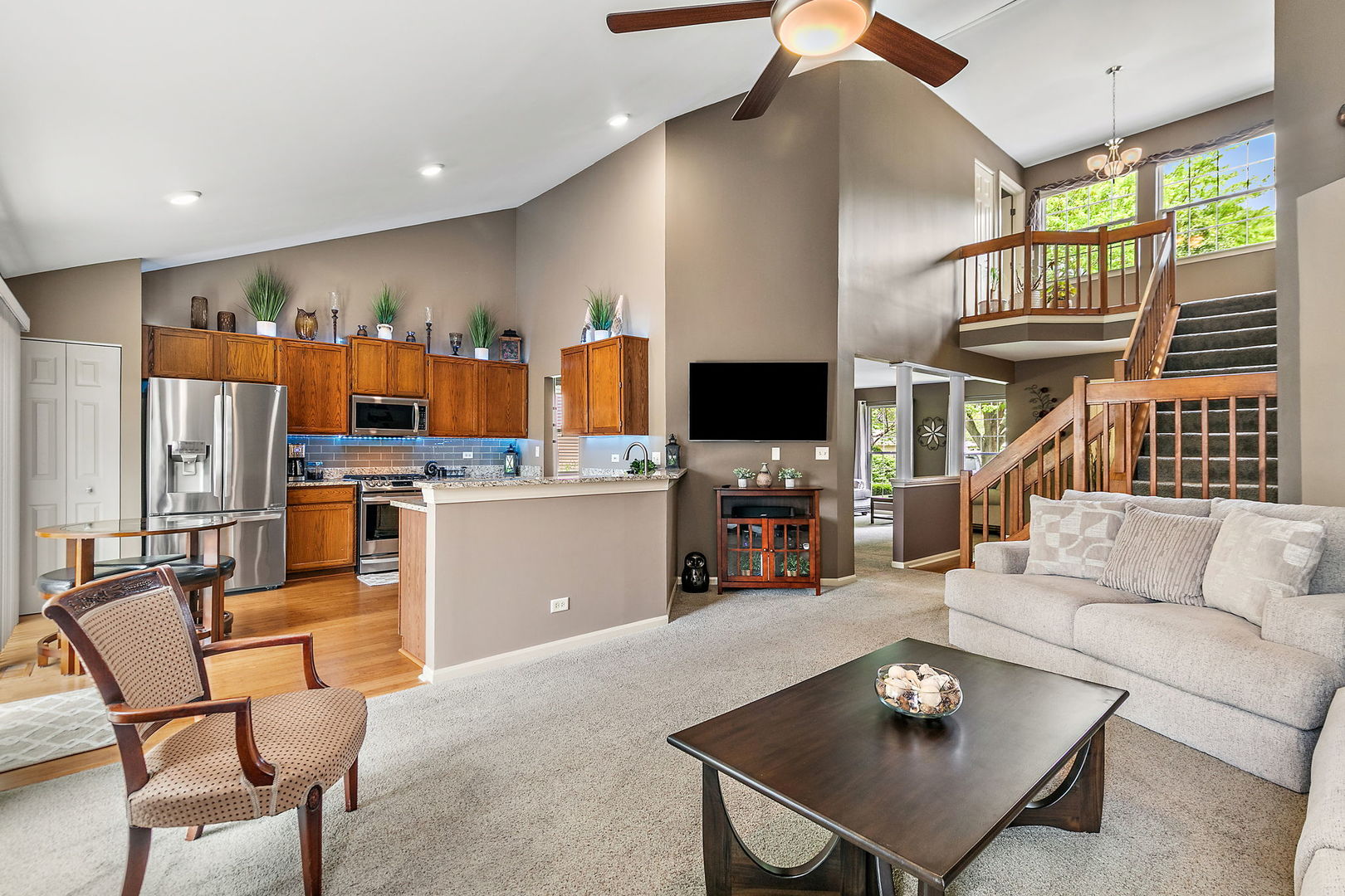 204 Dickens Trail Elgin, IL 60120 - Photo 9 of 39