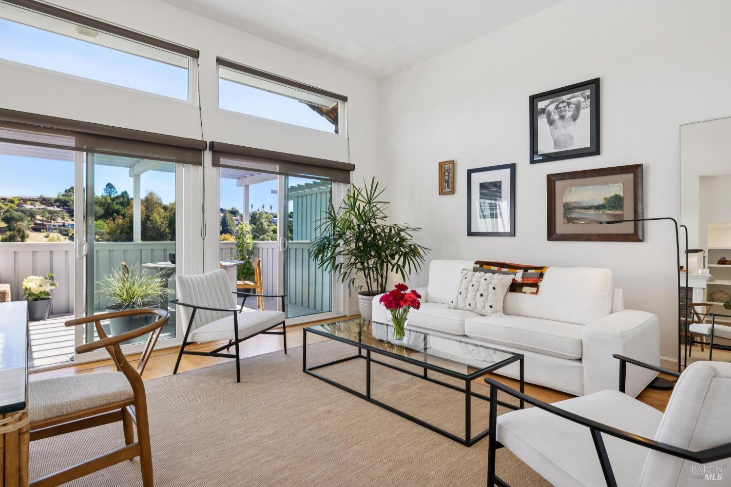 9 Greenside Way San Rafael, CA 94901 - Photo 3 of 29