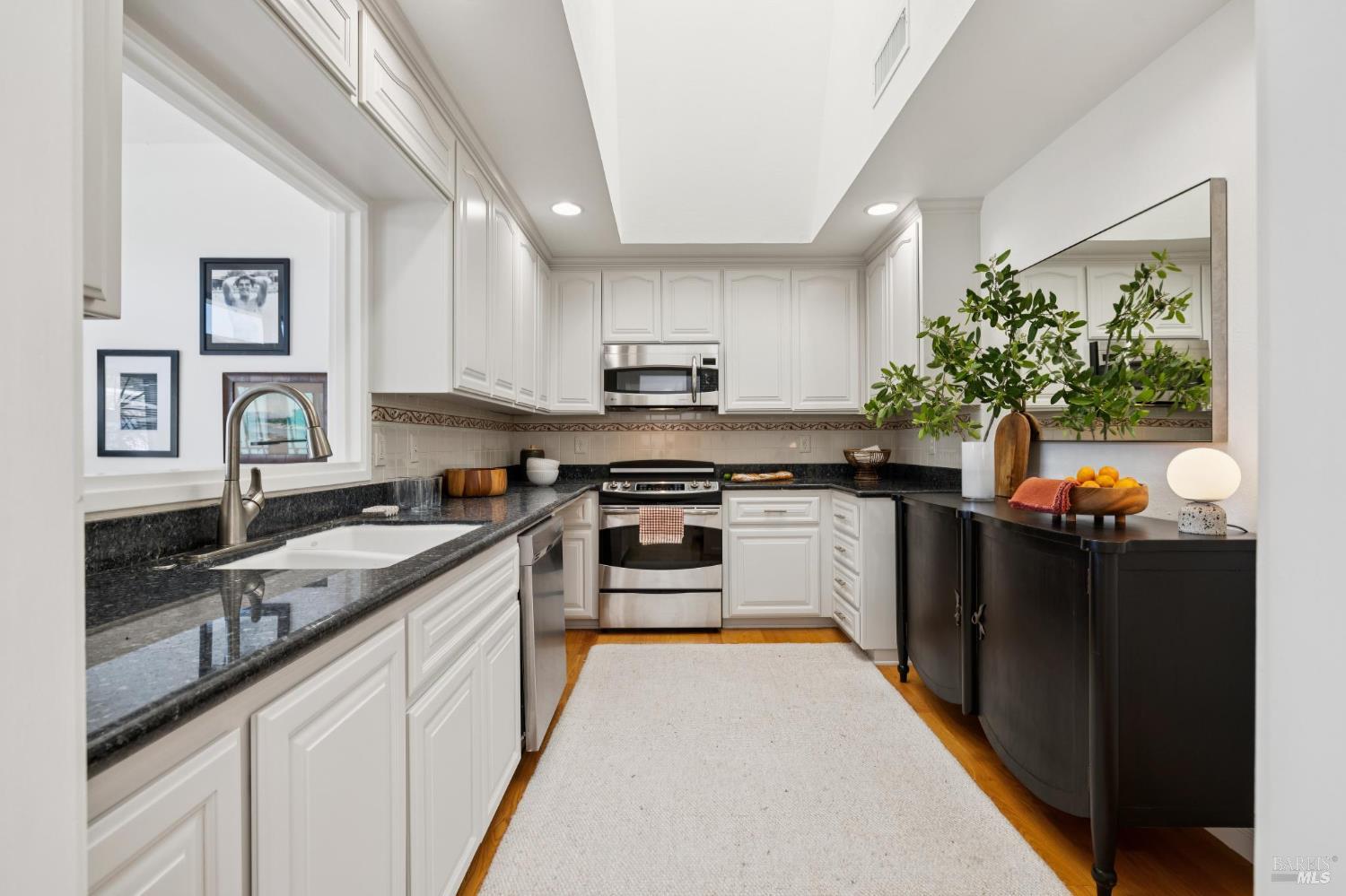 9 Greenside Way San Rafael, CA 94901 - Photo 10 of 29