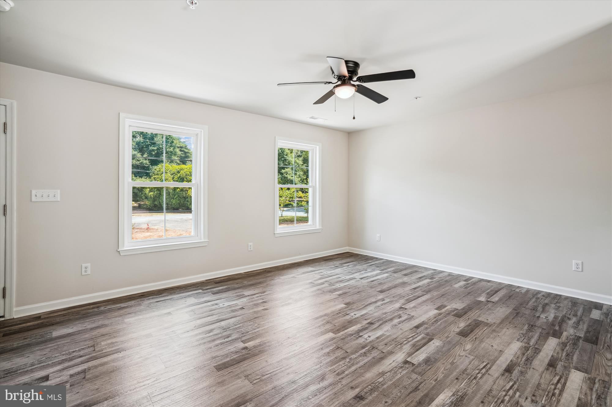 473 Pear Tree Point Road Chestertown, MD 21620 - Photo 4 of 24 Living Room