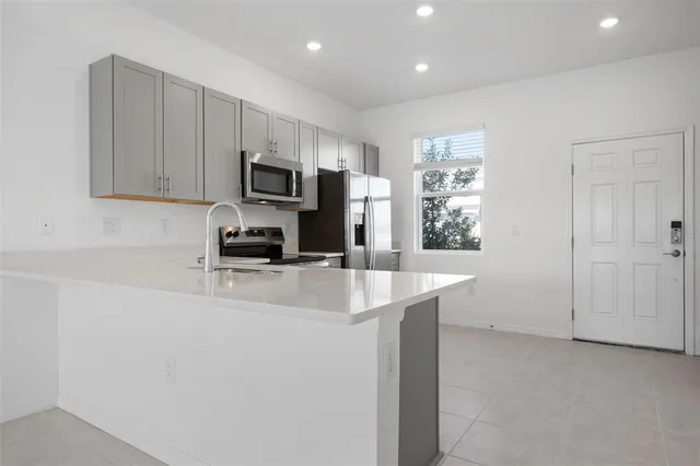 $2,200 | 8565 Daybreak Street, Sarasota, FL 34241