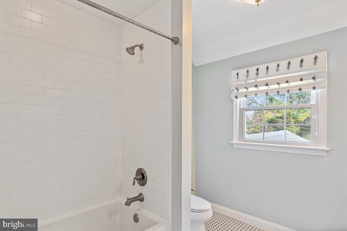 1961 Nottingham Road Allentown, PA 18103 - Photo 22 of 28 Gallery Image 22
