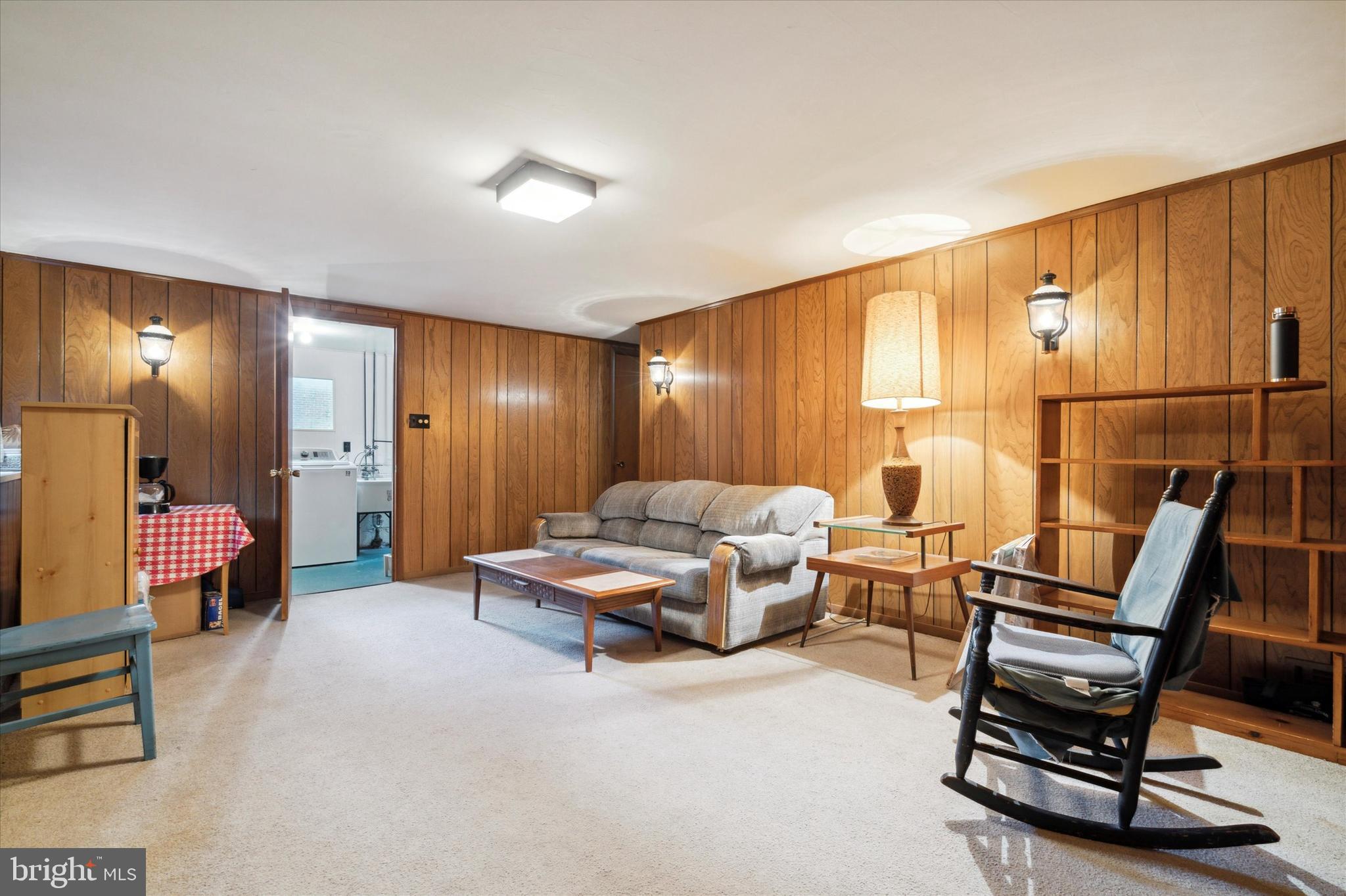 204 Atwood Road Glenside, PA 19038 - Photo 14 of 35 Family Room