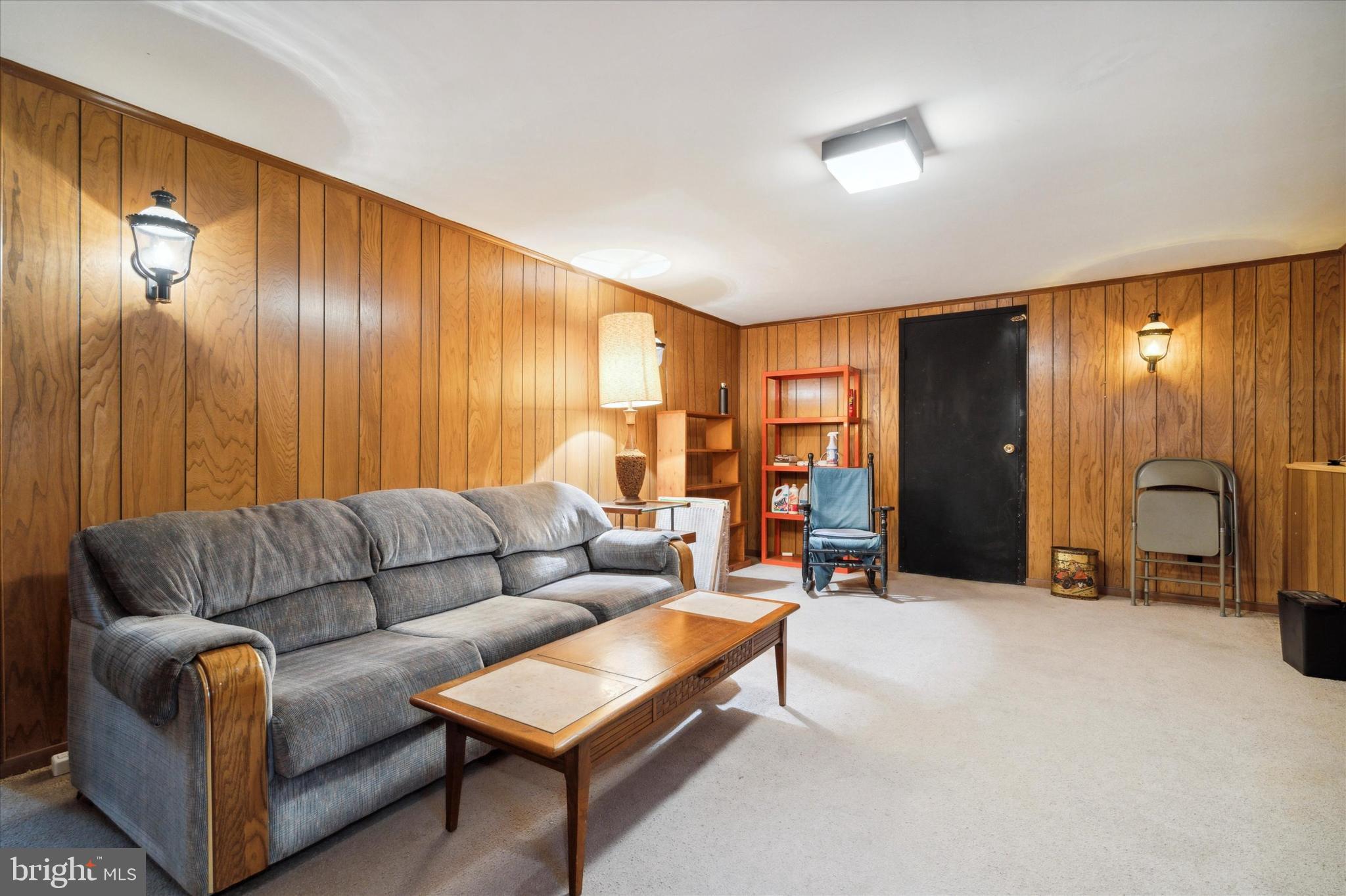 204 Atwood Road Glenside, PA 19038 - Photo 15 of 35 Family Room