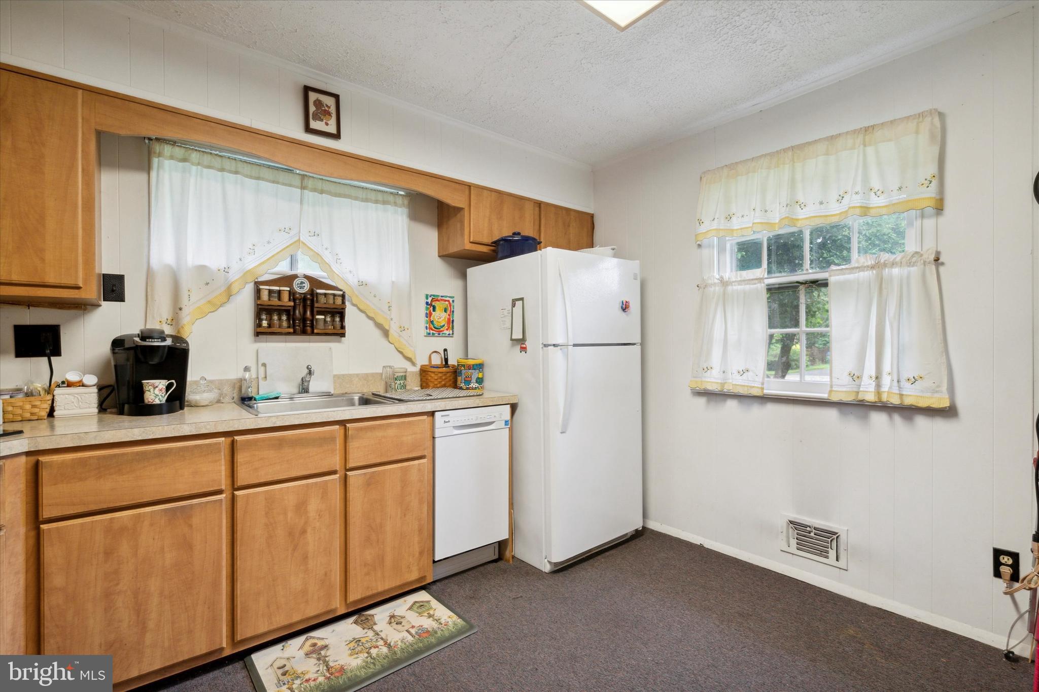 204 Atwood Road Glenside, PA 19038 - Photo 9 of 35 Kitchen