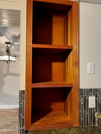 a view of entryway with a front door