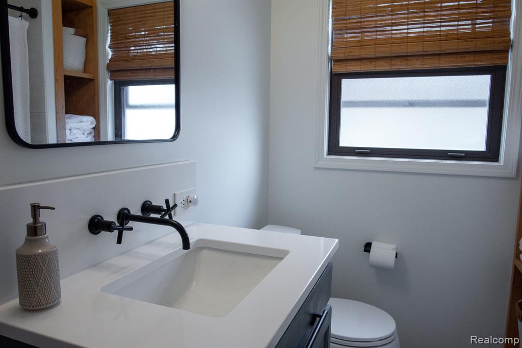 725 Lincoln Road Grosse Pointe, MI 48230 - Photo 41 of 68 Gallery Image 41