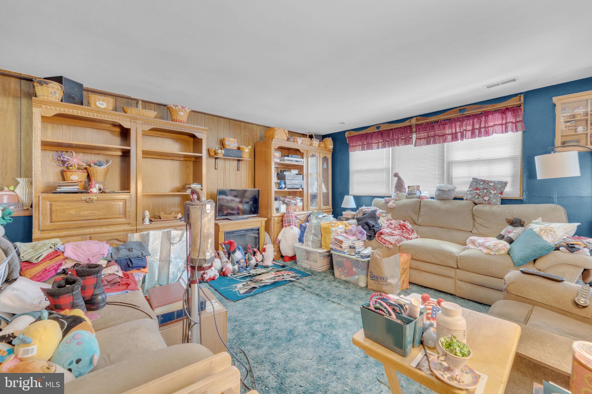 113 Lafayette Road Beverly, NJ 08010 - Photo 23 of 29 Family Room
