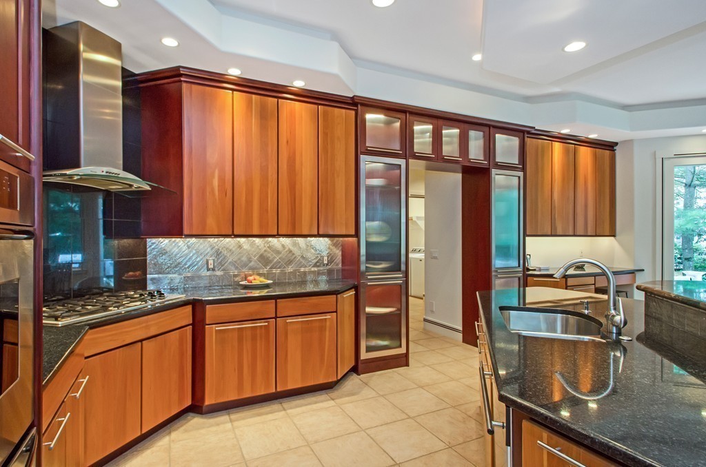 139 Ashford Road Longmeadow, MA 01106 - Photo 12 of 30