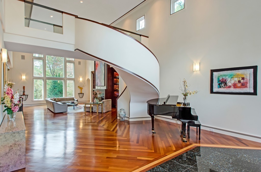 139 Ashford Road Longmeadow, MA 01106 - Photo 3 of 30