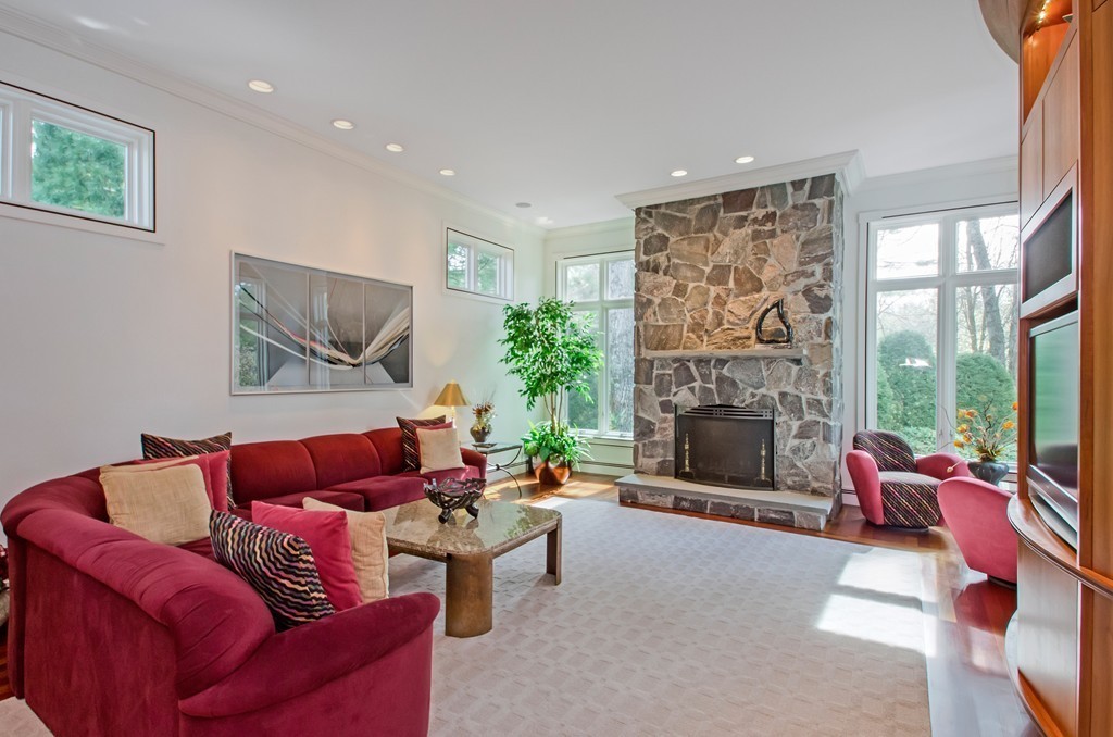 139 Ashford Road Longmeadow, MA 01106 - Photo 8 of 30