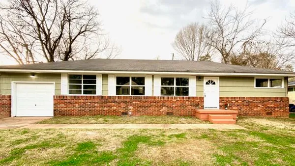 $1,800 | 715 Parkview Drive, Chattanooga, TN 37411