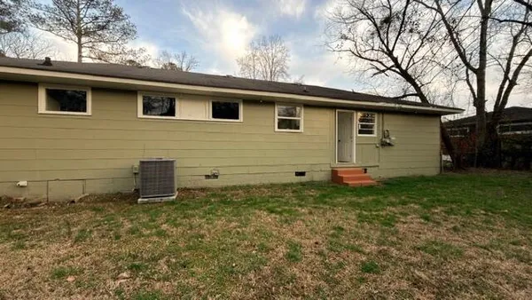 $1,800 | 715 Parkview Drive, Chattanooga, TN 37411