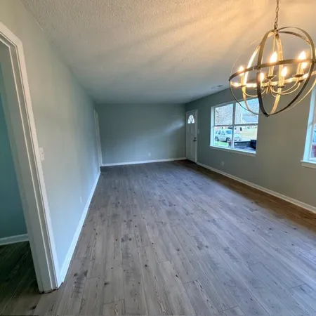 $1,800 | 715 Parkview Drive, Chattanooga, TN 37411