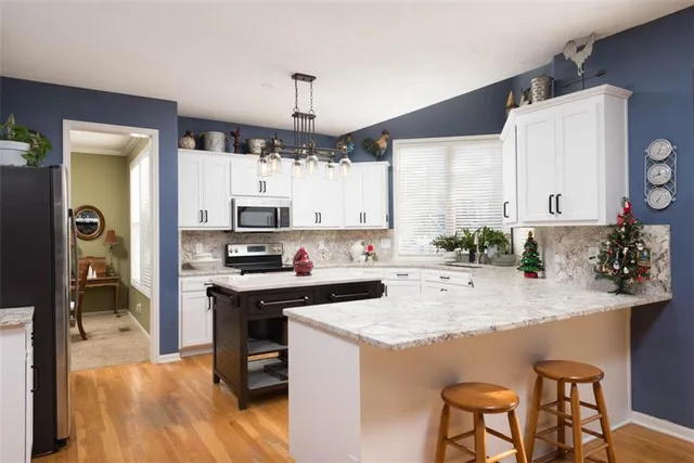 $550,000 | 5105 157th Street, Overland Park, KS 66224