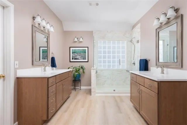 $550,000 | 5105 157th Street, Overland Park, KS 66224