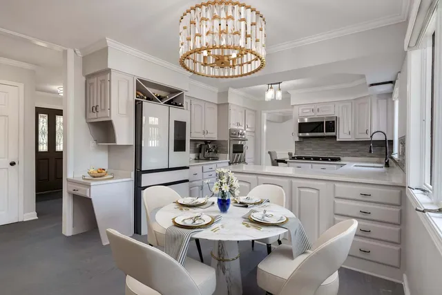 $799,900 | 505 Atwood Court, Elmhurst, IL 60126