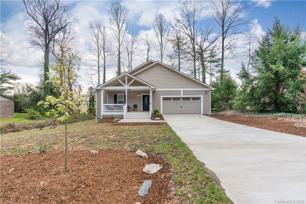 601 Pineland Road, Unit 17 Hendersonville, NC 28792 - Photo 1 of 25 Gallery Image 1
